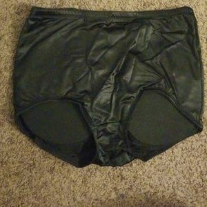 Padded Brief (Women's Plus -Black)